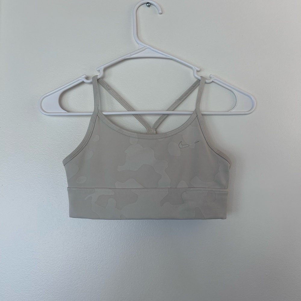 Nike Women's Camo Sports Bra - Light Gray
